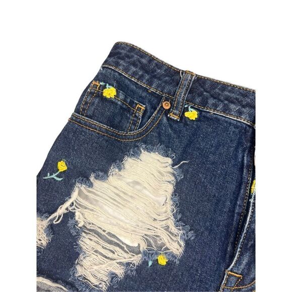 Urban Outfitters BDG Women’s 27 Denim Shorts Distressed Floral Dark Wash - Picture 3 of 8